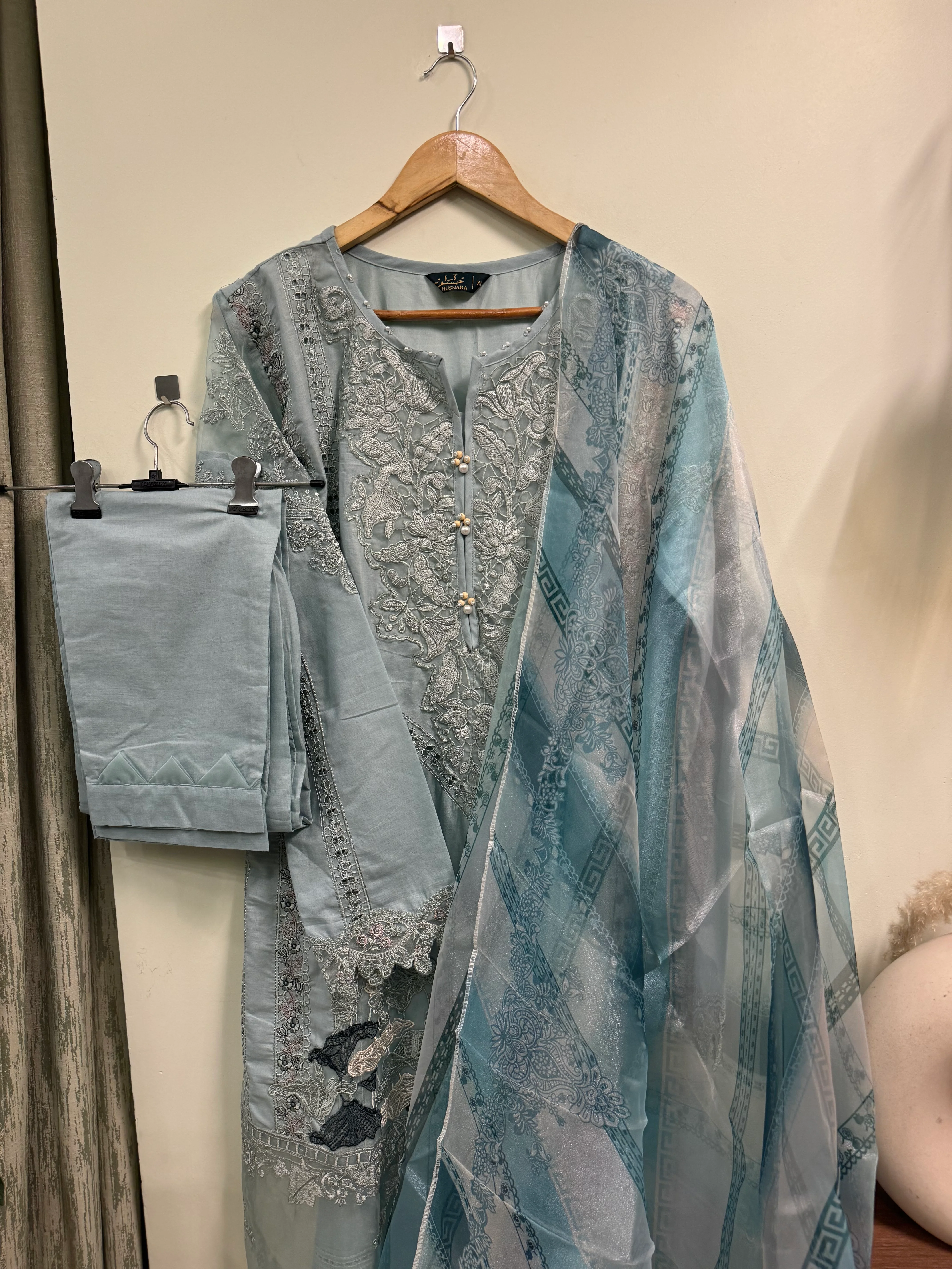 Paki embroidered suit-hs plus - Image 10