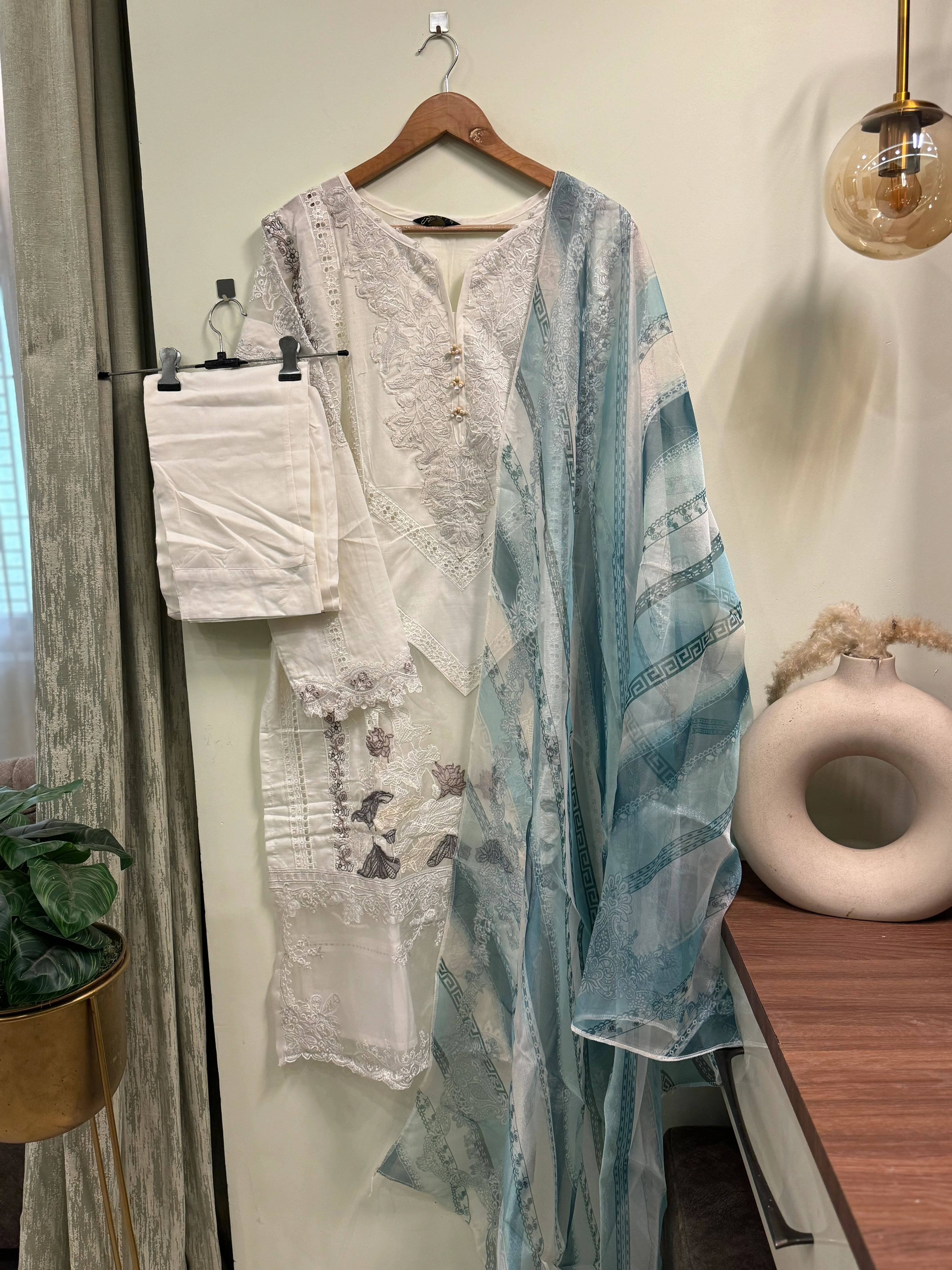 Paki embroidered suit-hs plus - Image 6