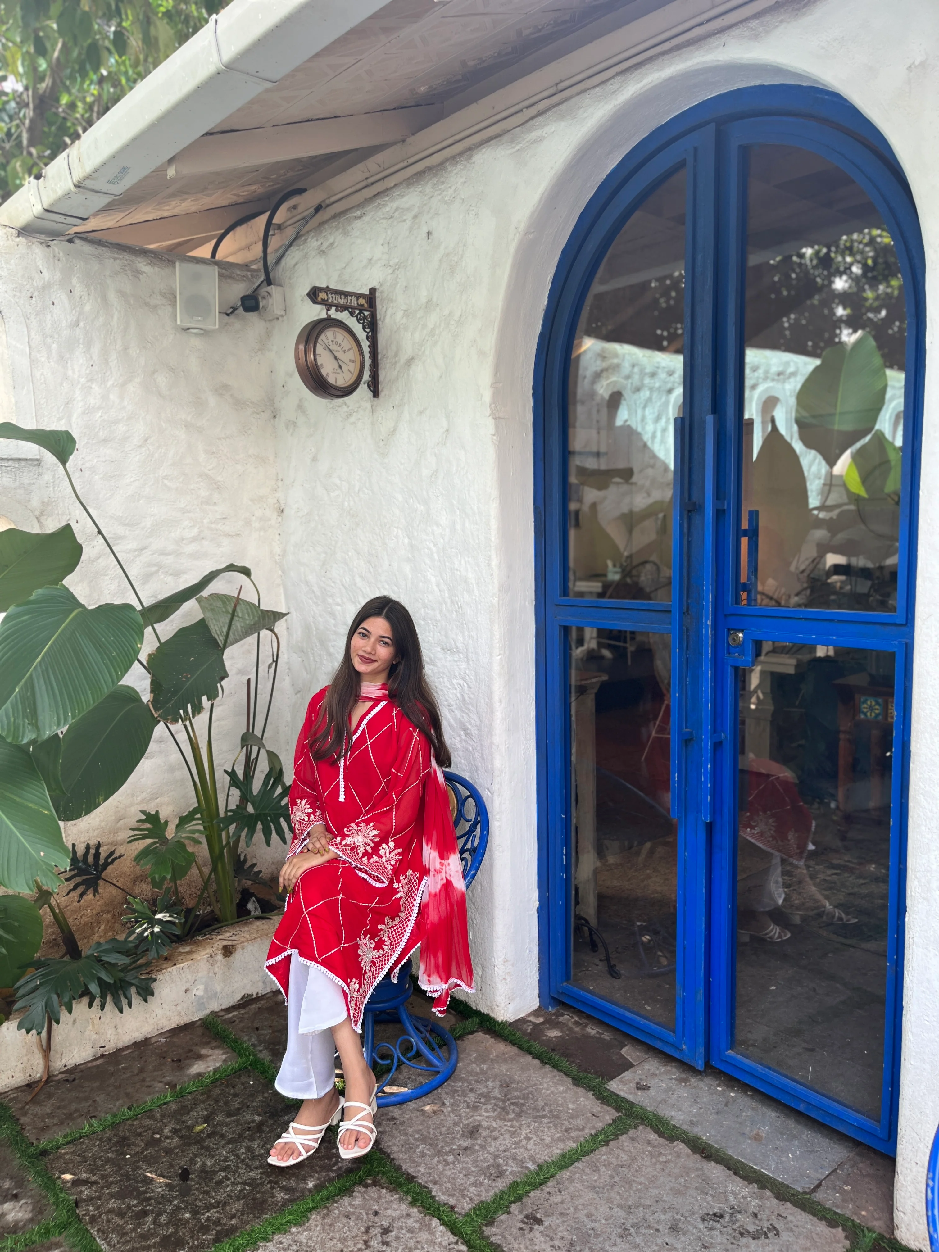 Red handworked georgette suit - Image 3